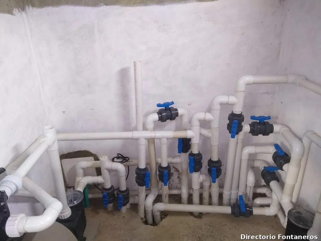 Fontanero y Manitas Valencia Edisson Giraldo Soto