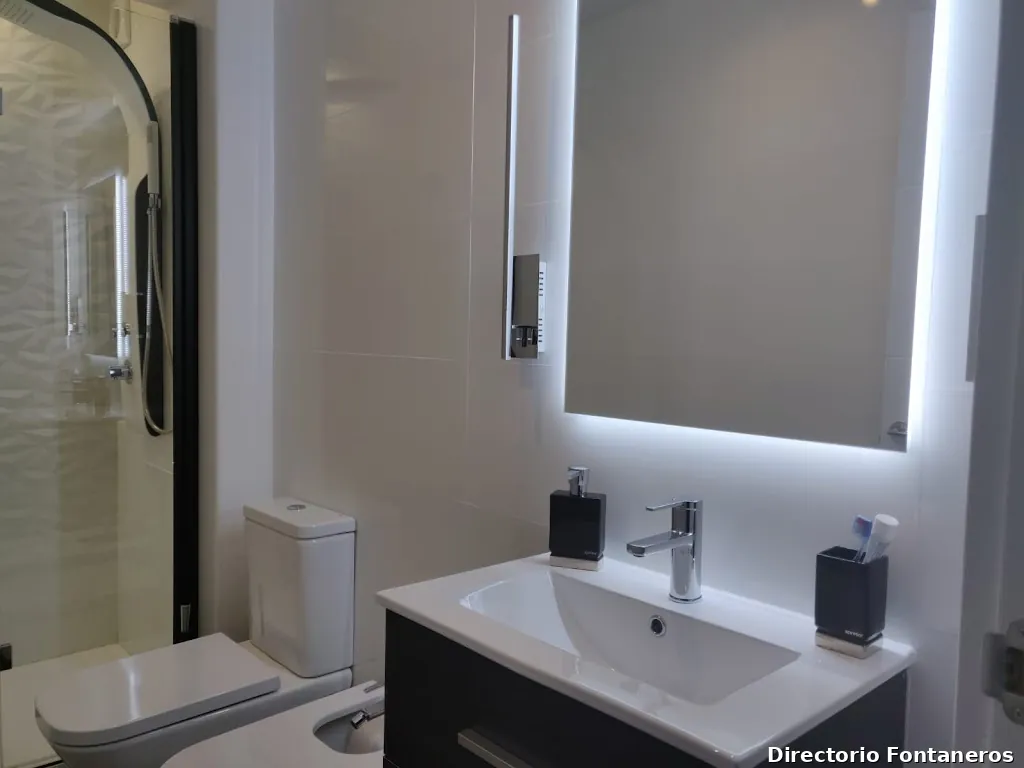 Reformas Baños,Albañil Fontanero Iván