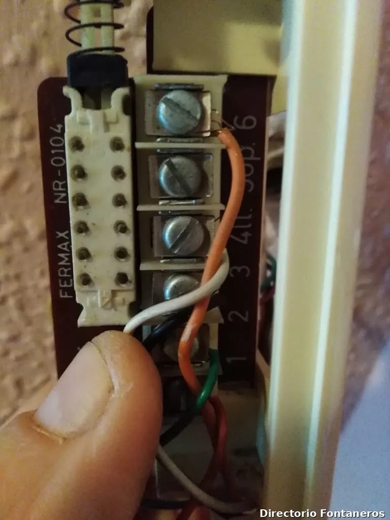 M.C.D 🔌🪠💬 fontaneria y electricidad)