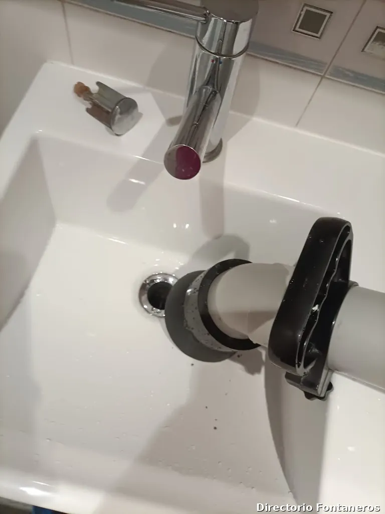 Omar - Fontanero en Bilbao 24h