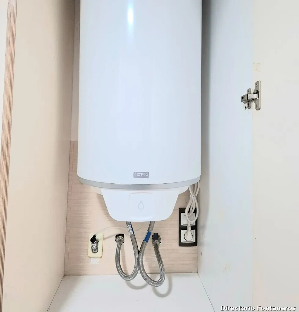 "FONTANERIA EXCLUSIVAMENTE " MORALES INSTALACIONES.-Piscinas, Platos de ducha, mamparas , calentadores . Fontanero,Tarragona.