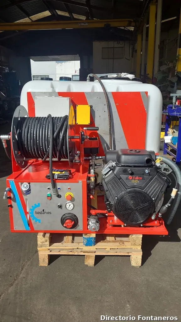 Reformas, desatascos, inspección con cámara y detección de arquetas | Roal